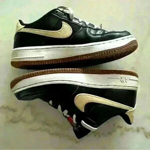 Nike Air Force 1 pomegranate in youth size 5.
